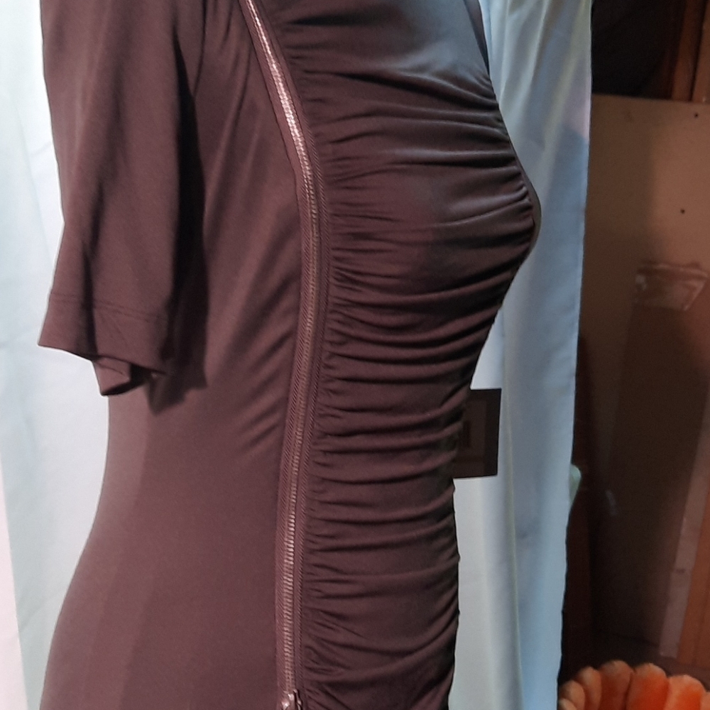 Dress - Picture 9 of 9